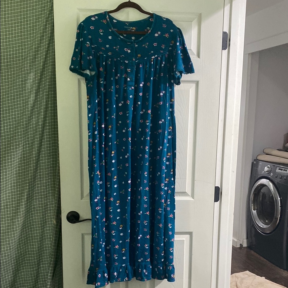 Floral Blue Nightgown. 100% cotton